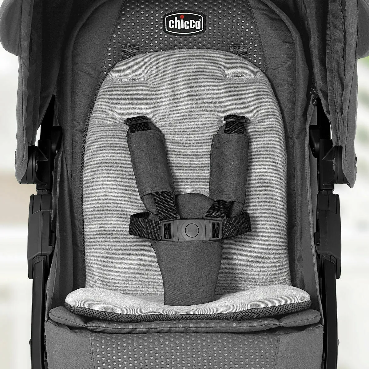 Chicco Bravo LE Trio Travel System - Genesis