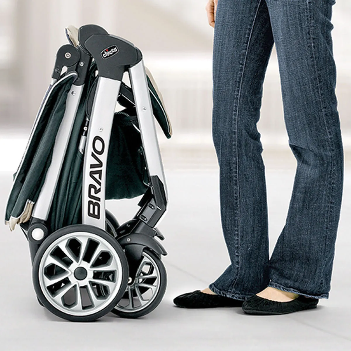 Chicco Bravo Trio Travel System - Empire