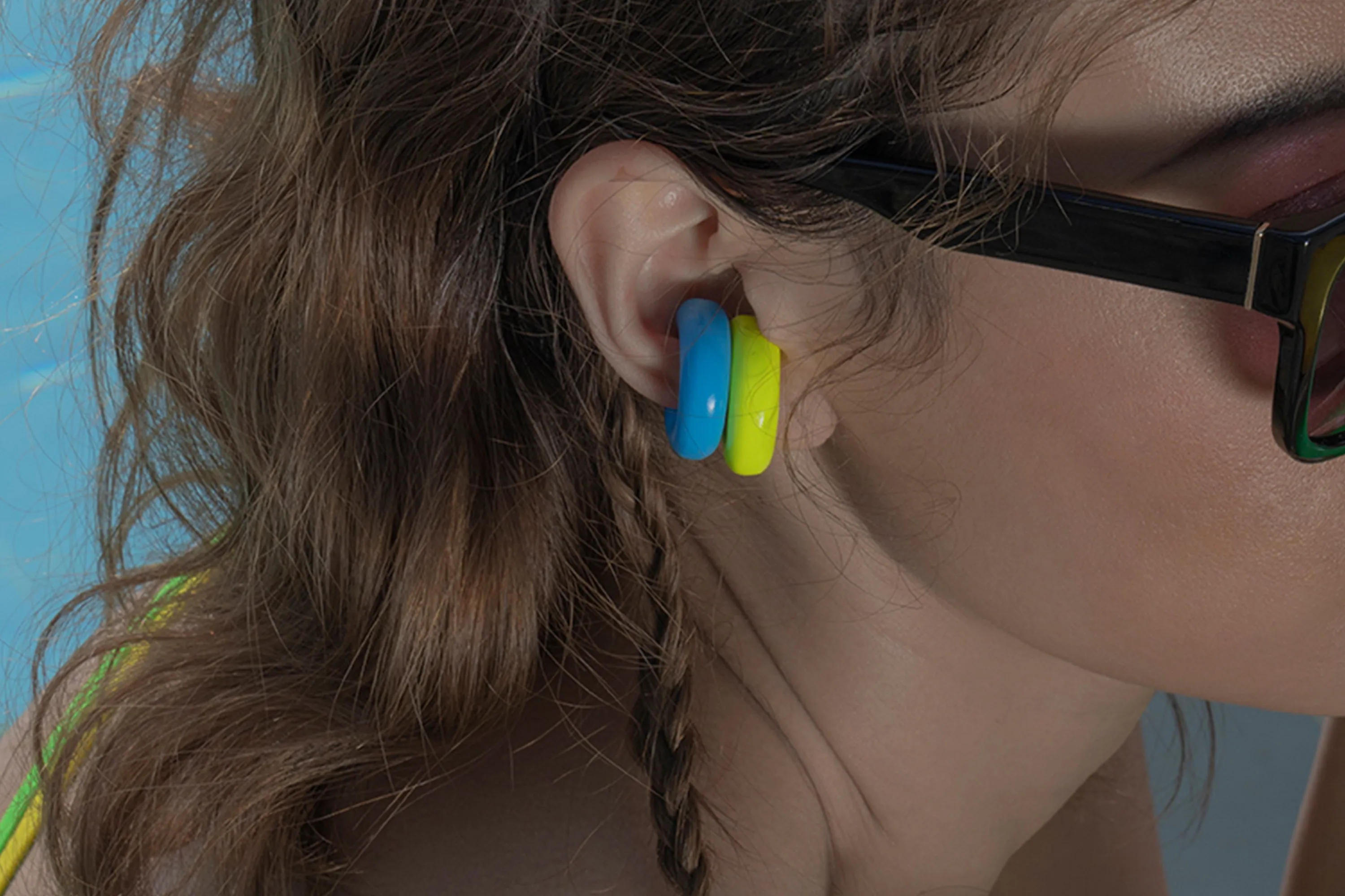 Iconic ear cuff (M) Neon green   Burgundy