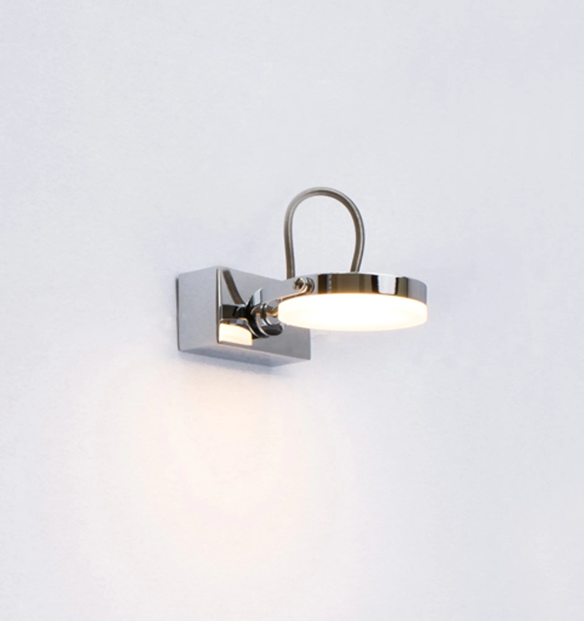 SEATTLE: City Series LED Interior Single Adjustable Chrome Wall Light